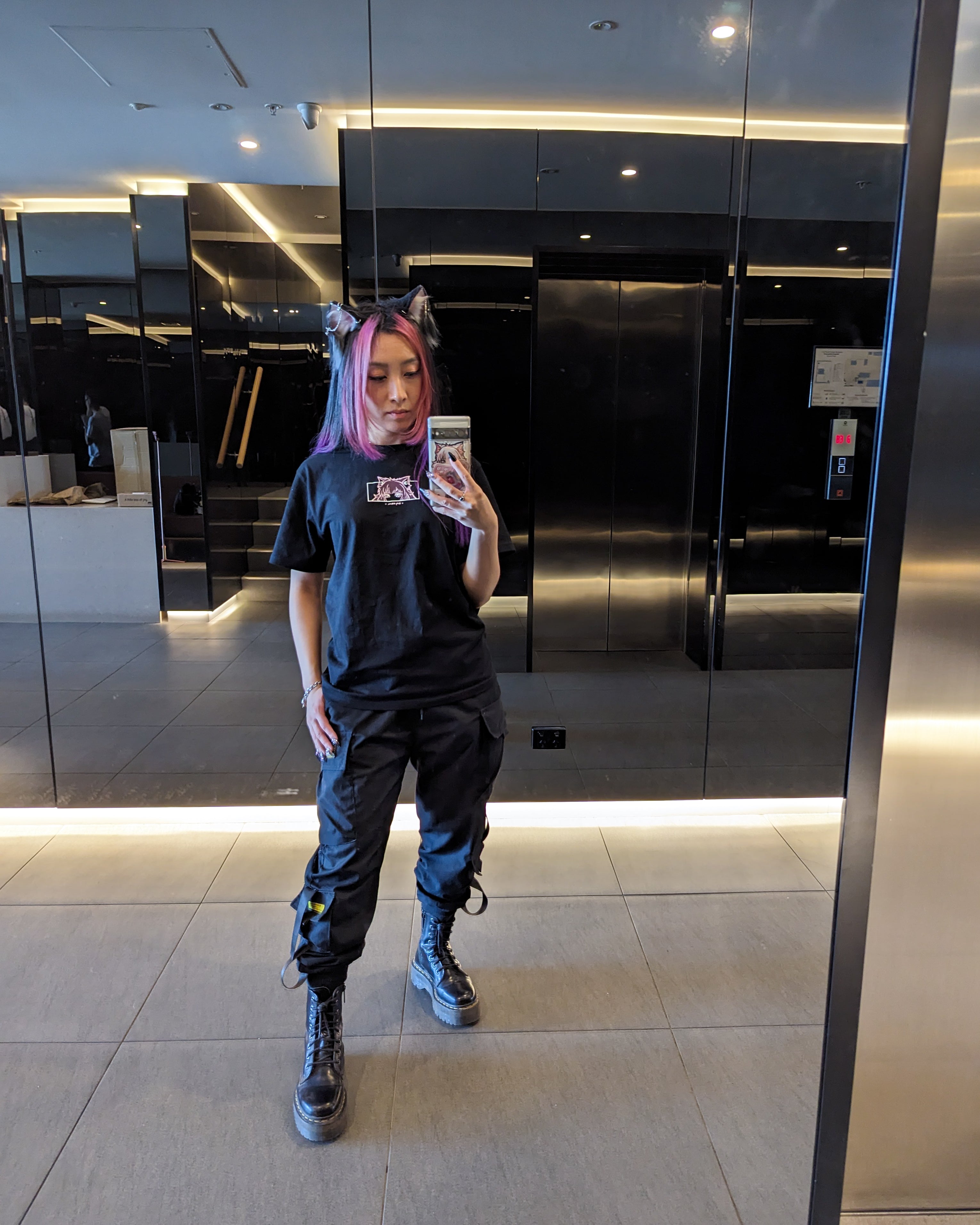 Neko Tee - Black