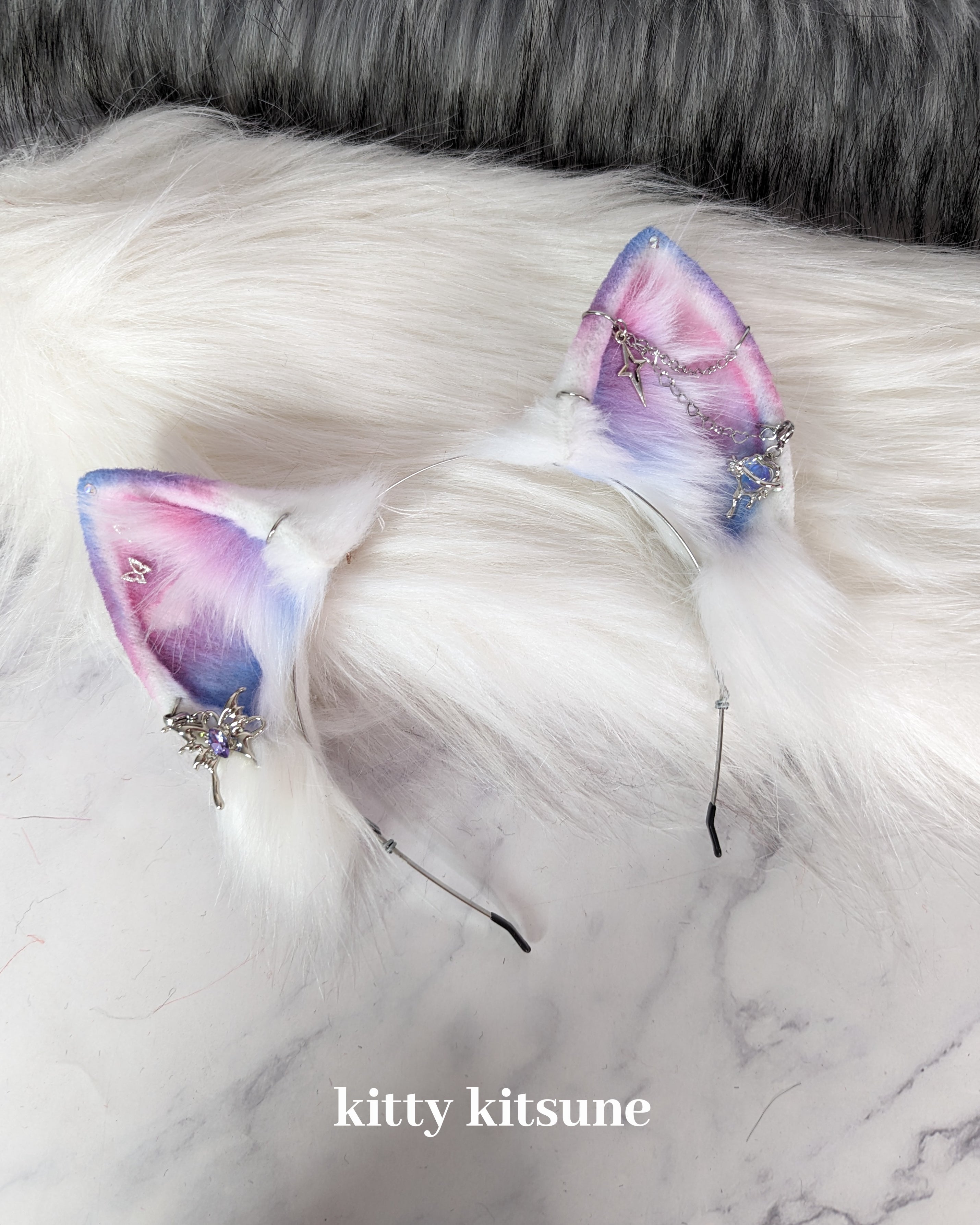 Pastel Dreamy Chrome Kitsune