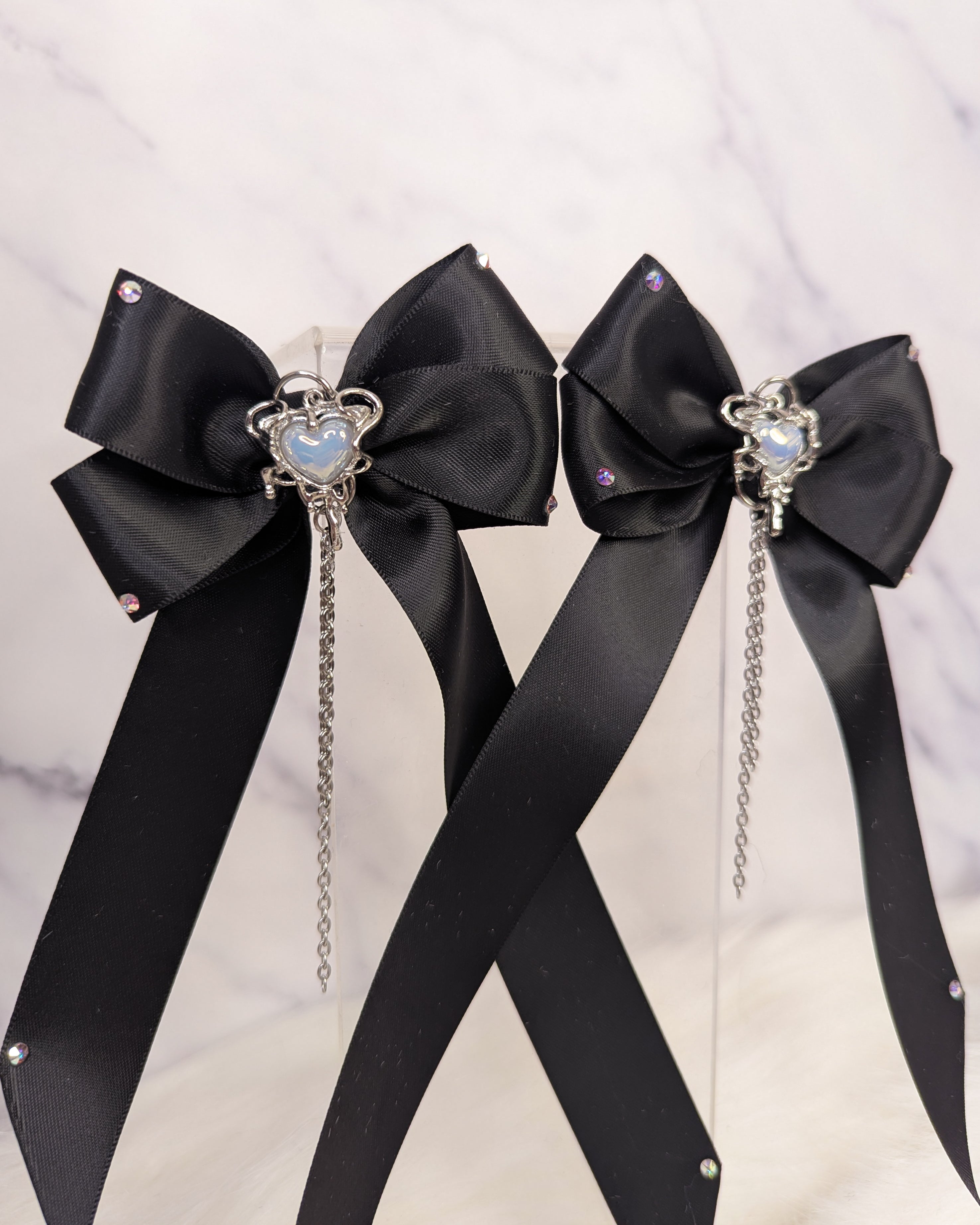 Chrome Pearlescent Black Twin Tail Bows (Preorder)